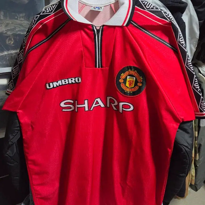 [BUNJANG] Manchester United 1998-99 Treble Season FA Cup Commemorative Jersey (L-XL) / 맨유 98-99 트레블 시즌 FA컵 우승 유니폼(L-XL)