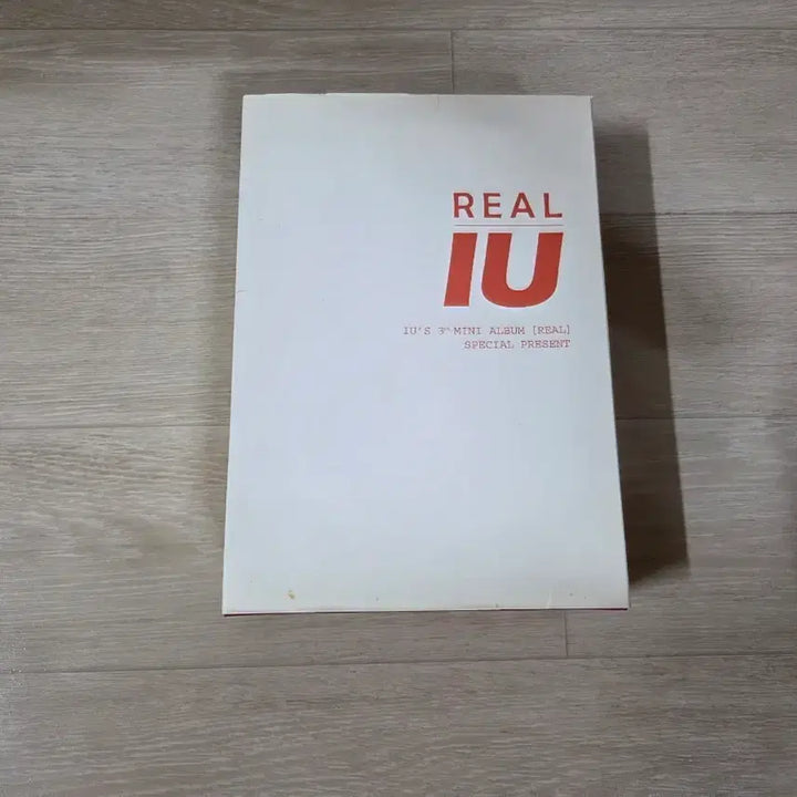 [BUNJANG] IU 3rd Anniversary Special Edition Mini Album / 아이유 REAL IU 한정판 3주년 미니앨범 스페셜 선물