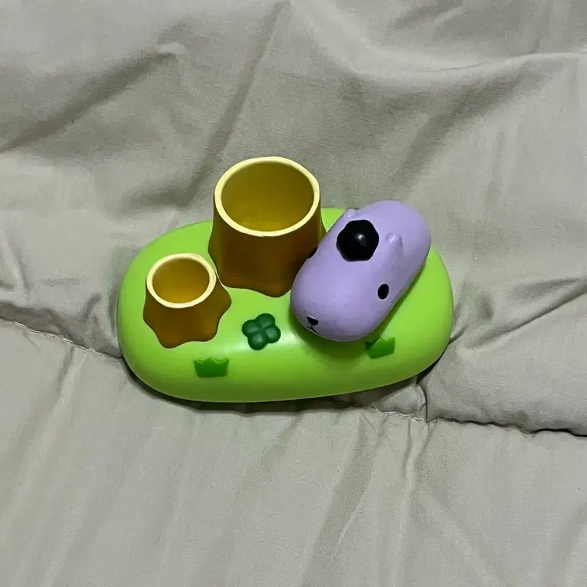 [BUNJANG] Classic Capybara Figure Pencil Holder / 고전 카피바라 피규어 연필꽃이