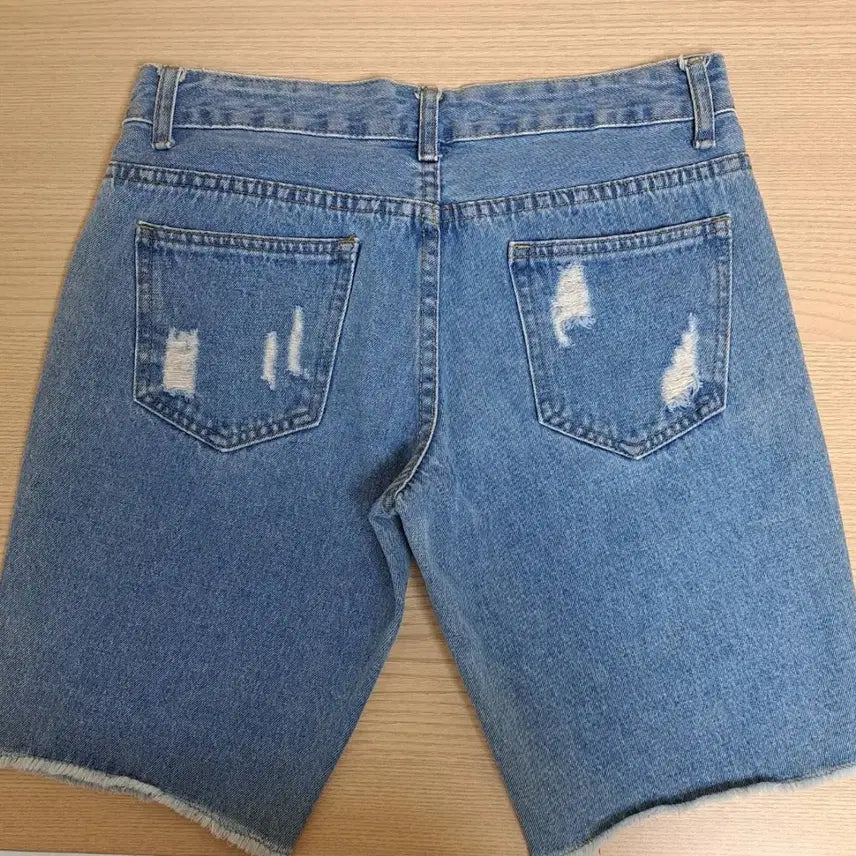 [BUNJANG] Domestic Brand Distressed Denim Shorts (Size M, 28-29) / 국산 헤짐 반바지M 새상품(28-29정도)
