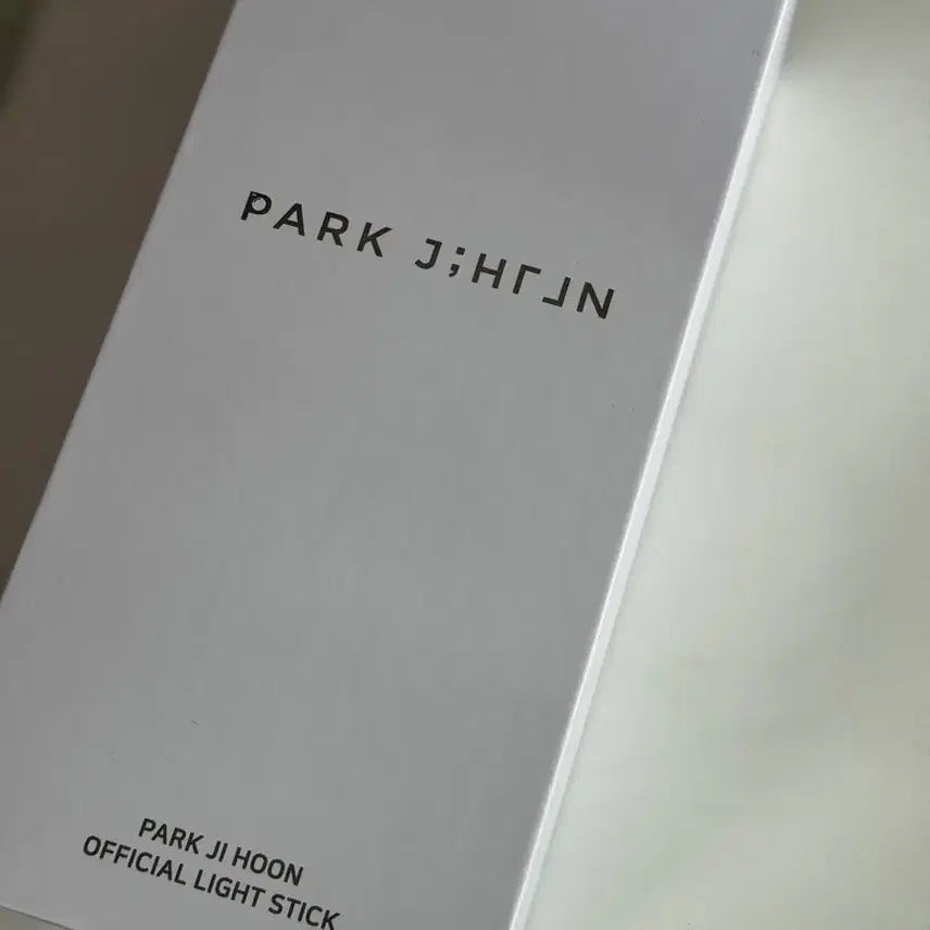 [BUNJANG] Park Ji Hoon Lightstick Set with Photocard / 박지훈 뽑봉 포카 포함 응원봉 새제품