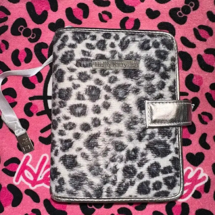 [BUNJANG] Hello Kitty Leopard Gyaru Diary / 헬로키티 레오파드 갸루 다이어리 레어템
