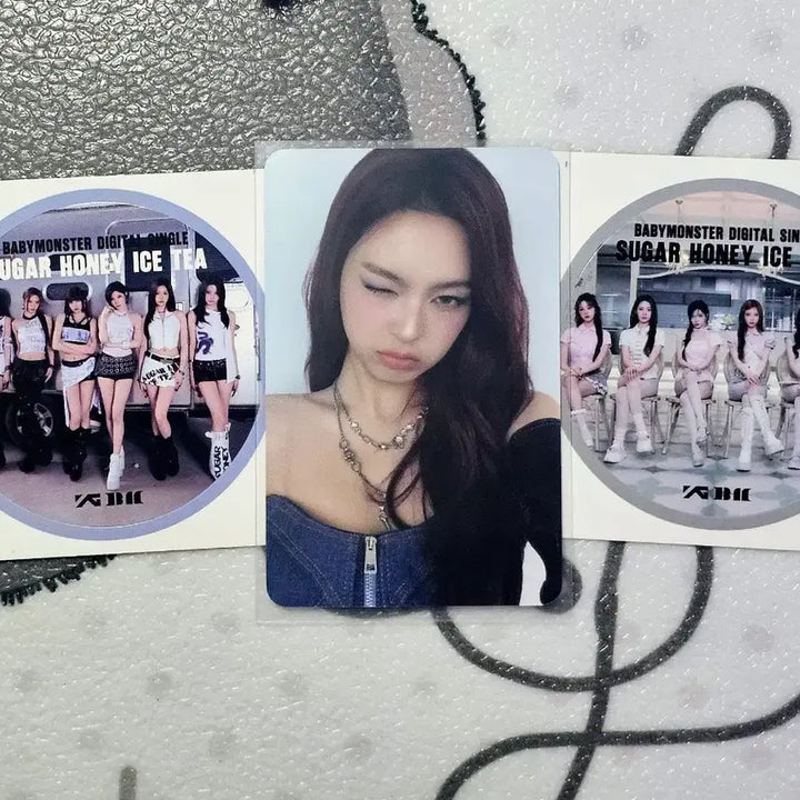 [BUNJANG] BABYMONSTER Chiquita Photocard Sticker / [일관]베이비몬스터 치키타 공방 포카  스티커 2개