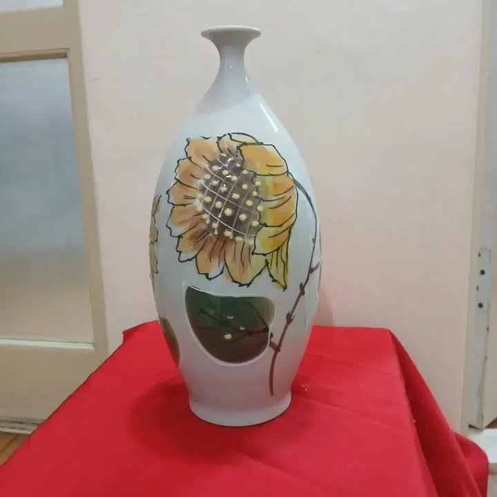 [BUNJANG] Sunflower White Porcelain Vase / 해바라기 백자