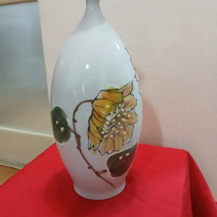 [BUNJANG] Sunflower White Porcelain Vase / 해바라기 백자