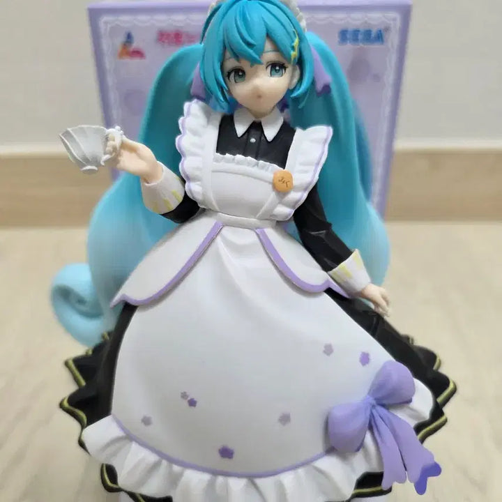 [BUNJANG] Sega Hatsune Miku Luminasta Classic Maid Figure (Opened) / 세가 하츠네미쿠 루미나스타 클래식 메이드 개봉 전시품