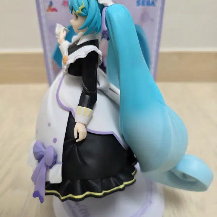 [BUNJANG] Sega Hatsune Miku Luminasta Classic Maid Figure (Opened) / 세가 하츠네미쿠 루미나스타 클래식 메이드 개봉 전시품
