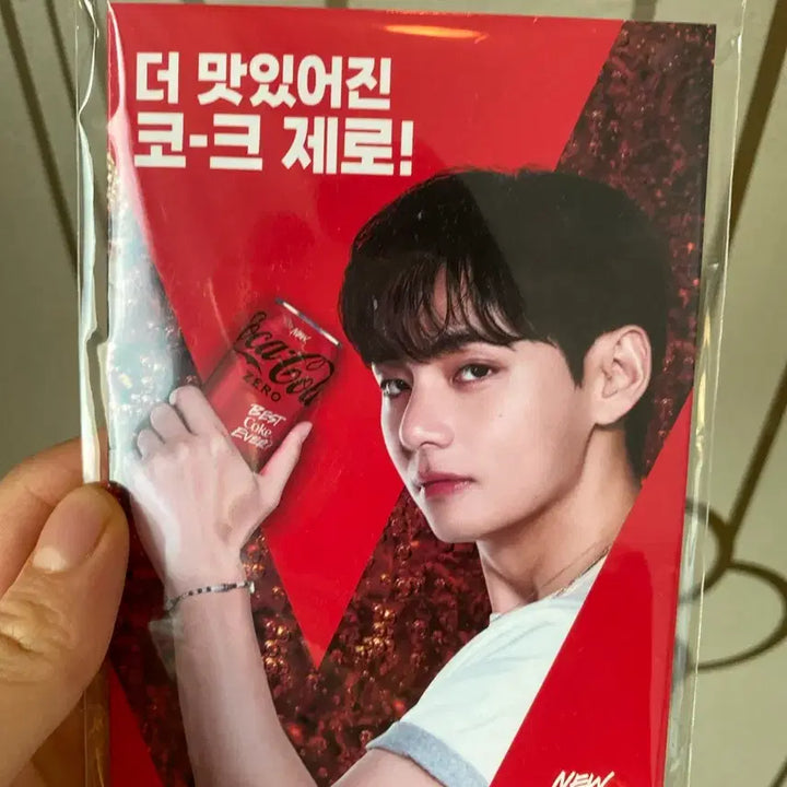 [BUNJANG] BTS V (V) Accordion Book (Sealed) / (미개봉)코카콜라 BTS 뷔 아코디언 북