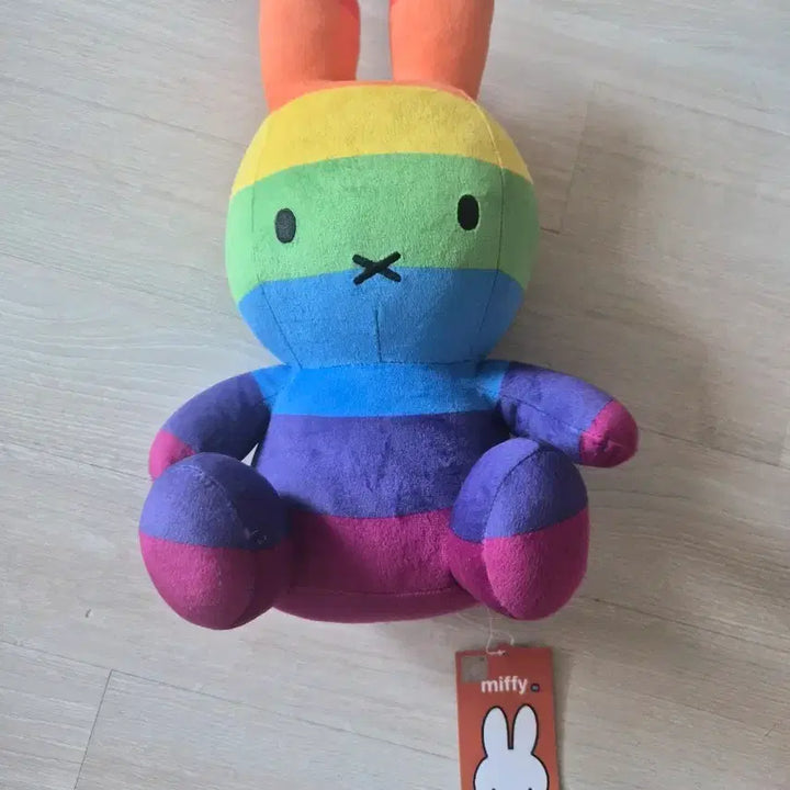 [BUNJANG] Miffy Rainbow Medium Plush / 미피 무지개 중형 인형