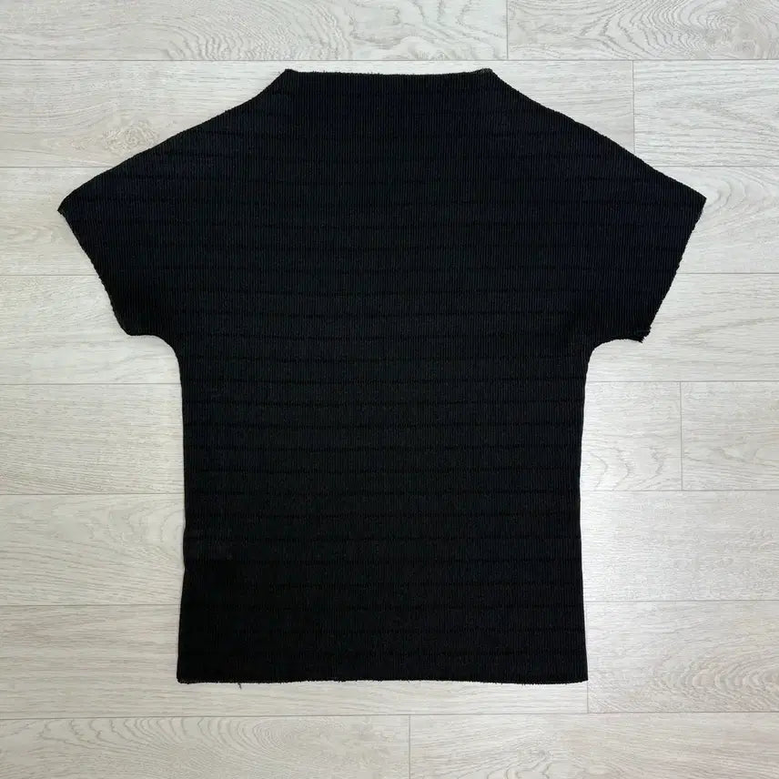 [BUNJANG] Understanding Stripe Pleats Top / 언더스탠딩 스트라이프 플리츠 탑