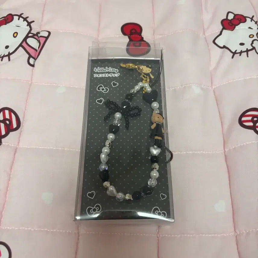 [BUNJANG] Sanrio Hello Kitty Style Up Beaded Strap / 산리오 헬로키티 키티 스타일업 비즈 스트랩