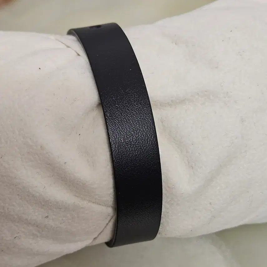 [BUNJANG] Genuine Leather Bracelet Black / 소가죽 팔찌 블랙