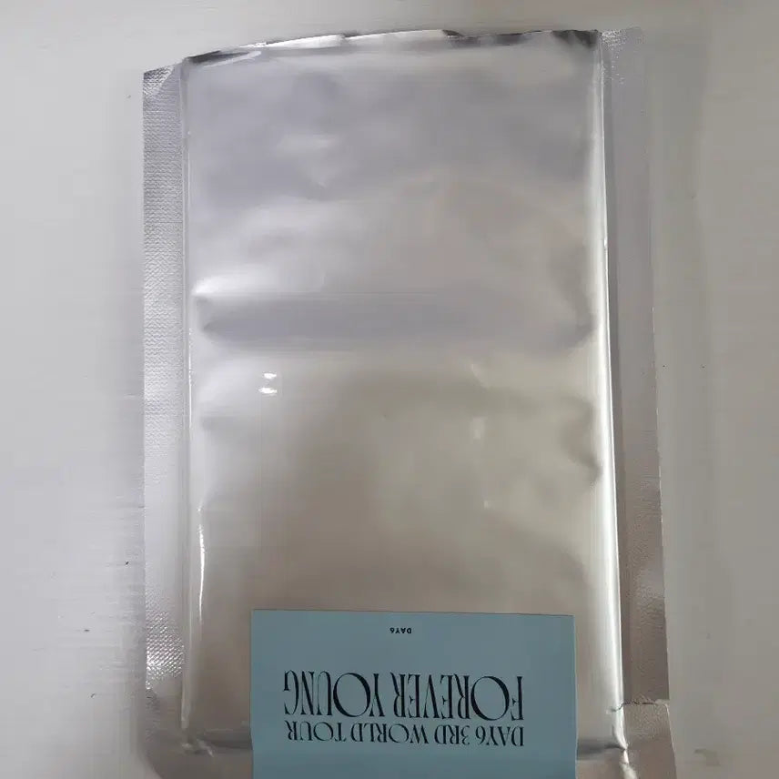 [BUNJANG] DAY6 DEnimals Acrylic Stand Young K / 데이식스 데니멀즈 아크릴스탠드 필