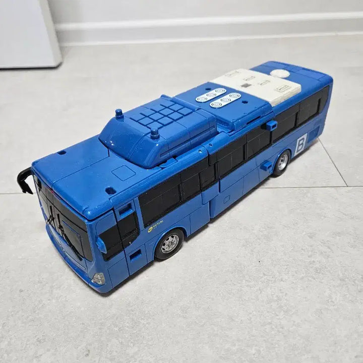 [SOLD OUT] 헬로카봇 로드세이버 버스 변신 파츠 로봇 판매합니다