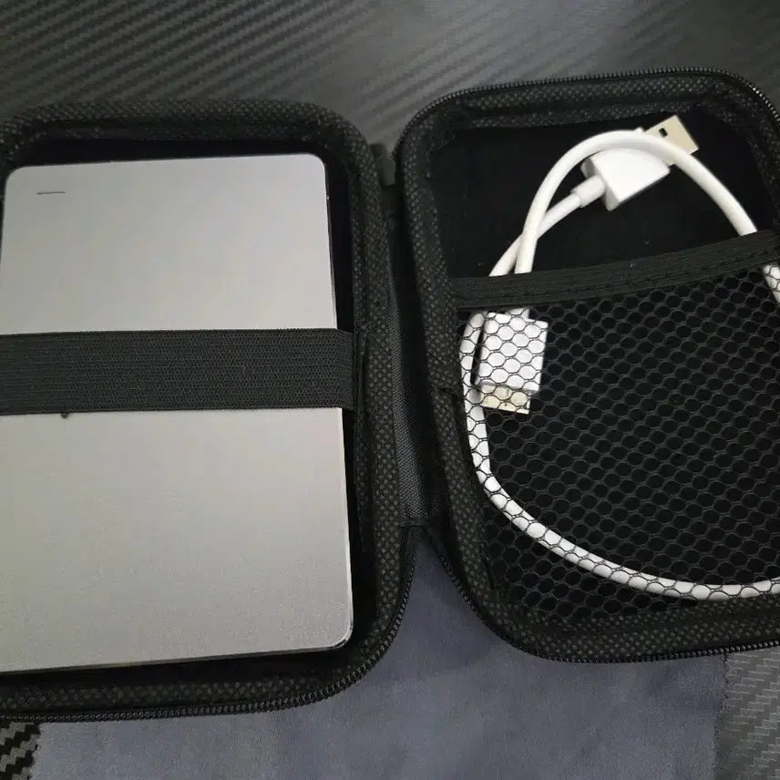[SOLD OUT] 2025 삼성전자 Y3 4TB 외장하드 스모키 그레이
