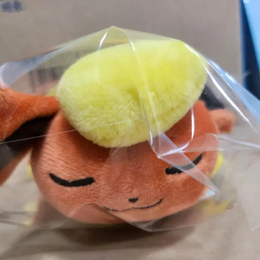 [BUNJANG] Pokemon Center Kutari Series Booster Relaxing Plush / 레어)포켓몬스터 부스터 쿳타리 인형 릴렉싱 포켓몬센터 팝업 이브이 굿타리
