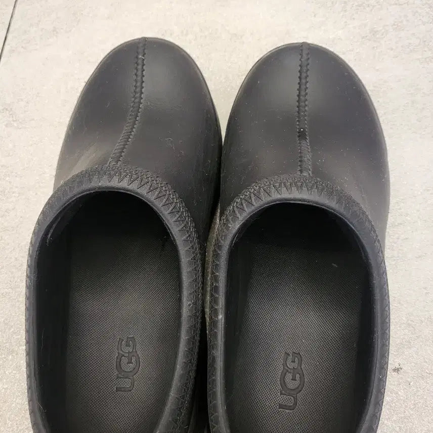 [SOLD OUT] 어그 뮬 블랙
