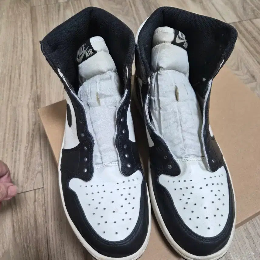 [SOLD OUT] 285] 조던1 블랙모카
