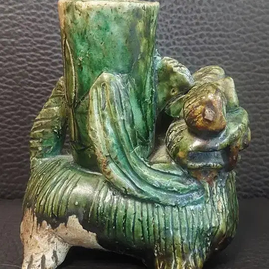 [BUNJANG] Celadon Glazed Animal-Shaped Candlestick / 녹유 서수형 촛대