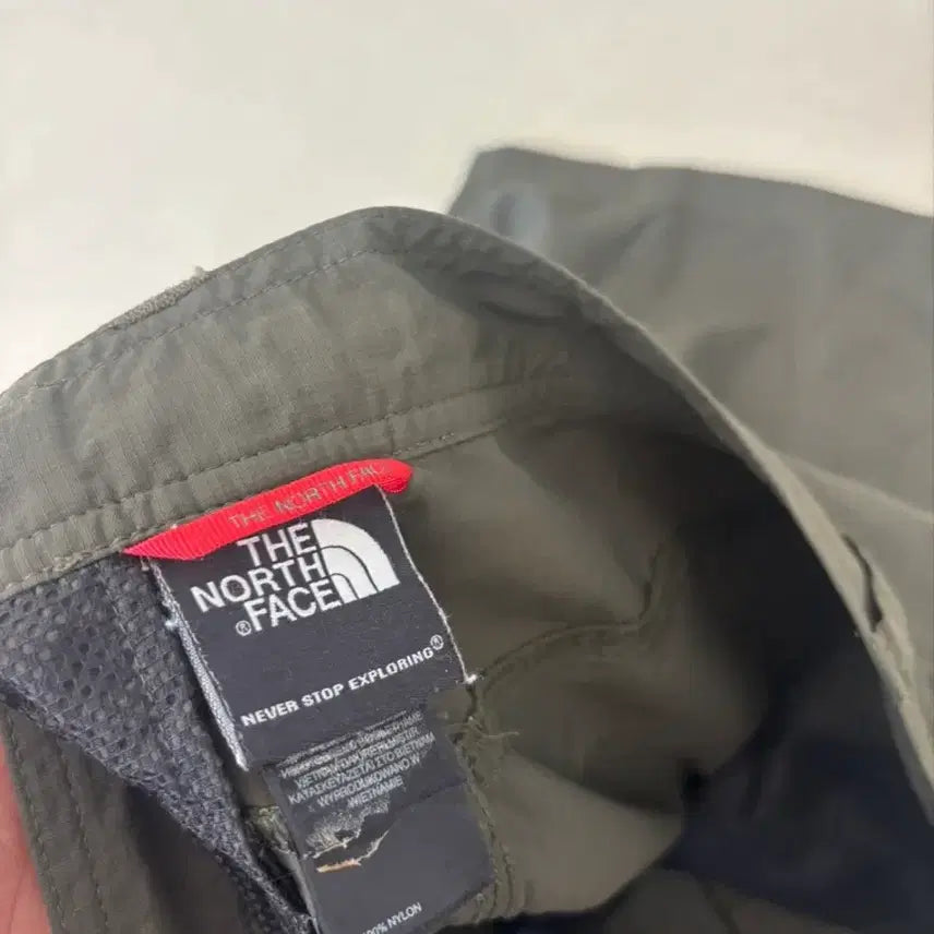 [BUNJANG] The North Face Khaki Woven Cargo Shorts 34 / 노스페이스 카키 우븐 카고 반바지 34