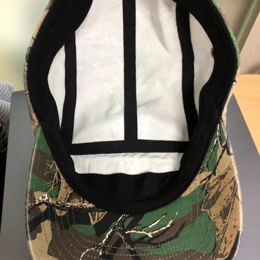 [SOLD OUT] 슈프림 22FW 밀리터리 박스로고 캠프캡 올리브 카모