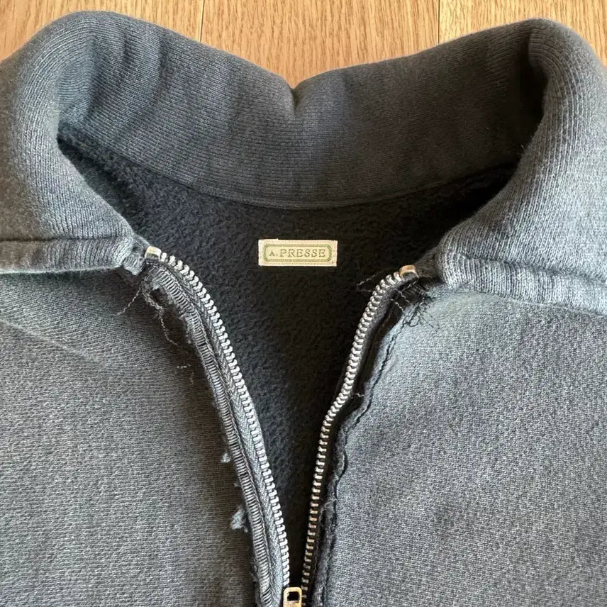[SOLD OUT] 아프레쎄 25aw 하프집업 블랙 3사이즈