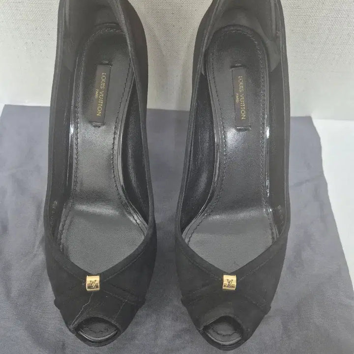[BUNJANG] Louis Vuitton Open-Toe Suede Heels / 루이비통 오픈토 구두