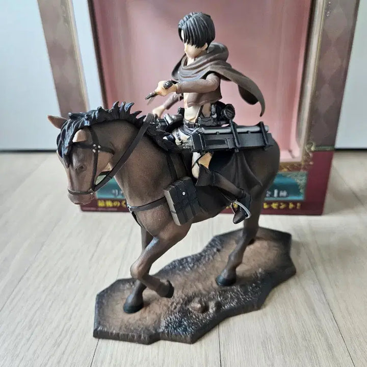[BUNJANG] Attack on Titan: Wall Survey Edition Ichiban Kuji Last One Levi on Horseback Figure / 진격의거인 벽외조사 쿠지 라스트원 리바이 기마