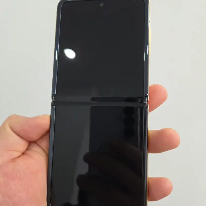 [BUNJANG] Samsung Galaxy Z Flip 256GB Gold / 갤럭시 Z플립 256GB 골드