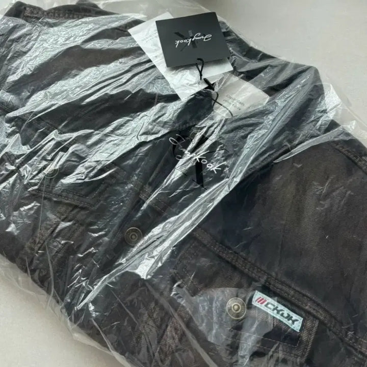 [BUNJANG] Calvin Klein x Jungkook Denim Jacket / Ckjk 캘빈클라인 x 정국 데님 자켓