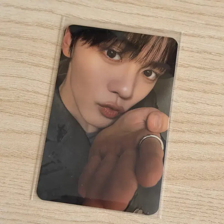 [BUNJANG] EVNNE 3rd Week Kim Gyuvin Studio Photocard / 앤더블 3주차 김규빈 공방포카 양도