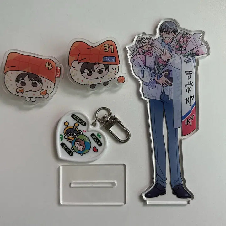 [BUNJANG] Garbage Time Acrylic Stand, Keychain, Clip Bundle Set / 가비지타임 아크릴 스탠드 키링 아크릴집게 굿즈 일괄