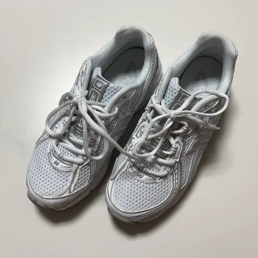 [BUNJANG] New Balance 740 WM2 White Sneakers / 뉴발란스 740 220