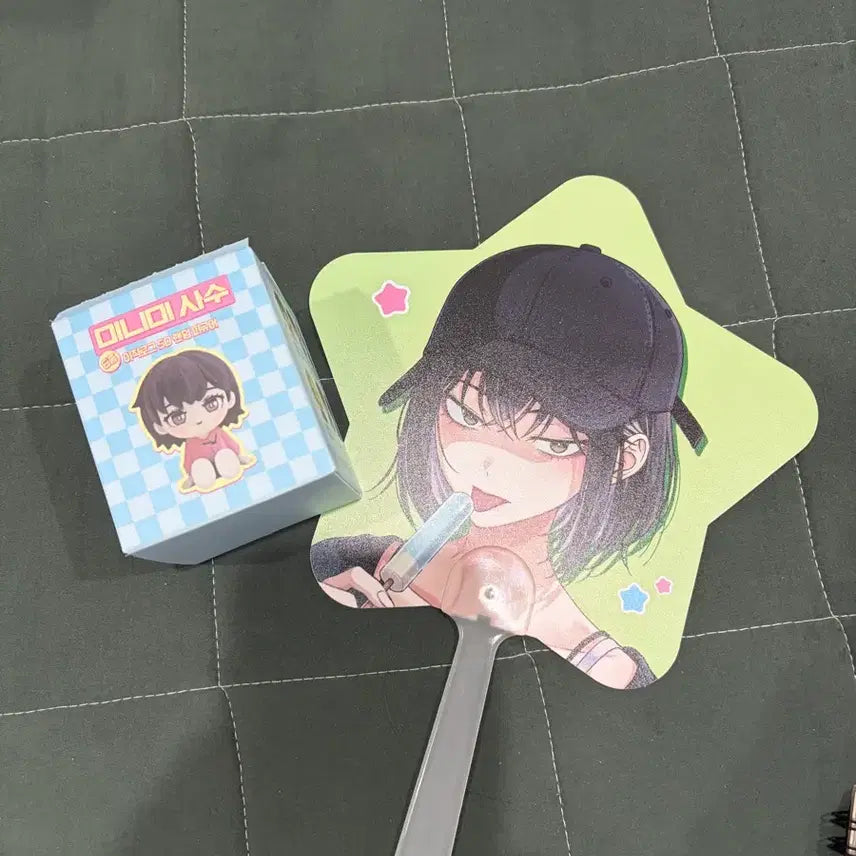 [BUNJANG] Leejiklog Suwon Figure &amp; Special Edition Fan / 이직로그 수원 피규어&amp;특전부채