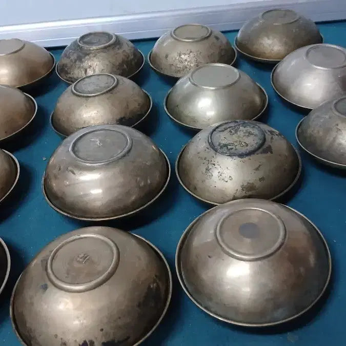 [BUNJANG] Antique Korean Food Trays (Changi) Set - 30 pieces (15 pairs) / 옛날놋찬기30점(15벌)