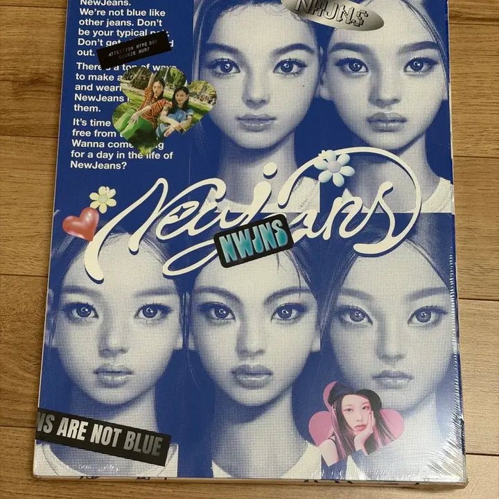 [BUNJANG] NewJeans 1st EP Album Bluebook Group Ver. Sealed / 뉴진스 1st EP 앨범 블루북 단체 버전 미개봉