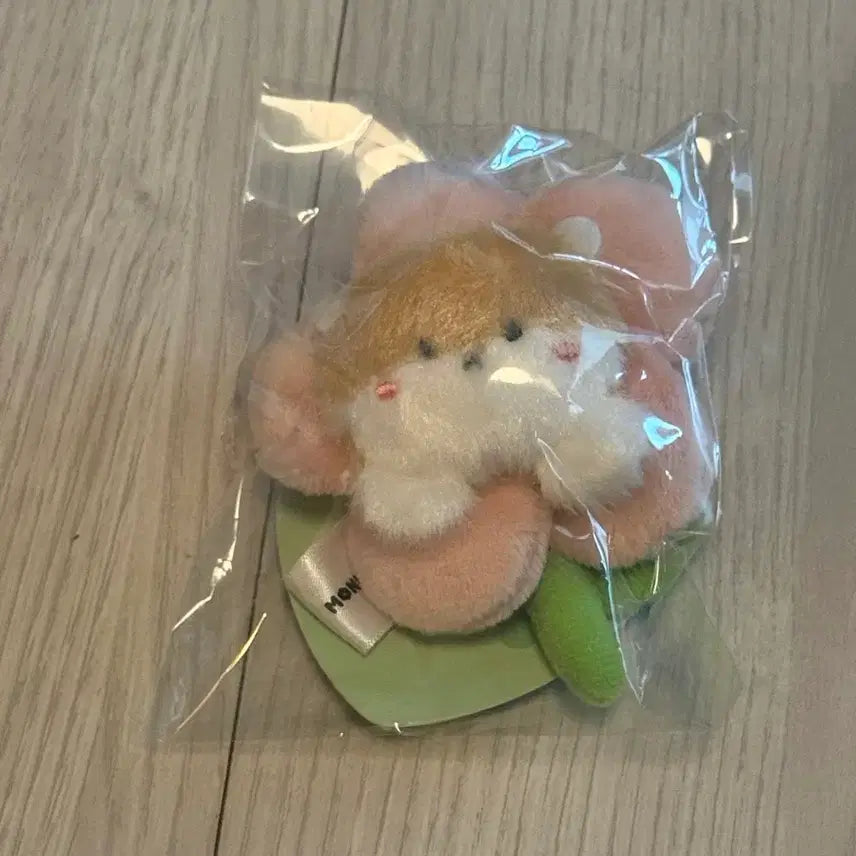 [BUNJANG] MONSTA X Kihyun Hamseugie Blossom Plush Keyring (Sealed) / 미개봉 몬스타엑스 기현 햄슥이 블라썸 꽃인형 키링