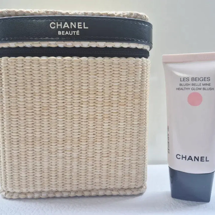 [BUNJANG] Chanel Limited Edition Summer Essentials Set Rattan Pouch &amp; 2x Rouge Blush / 한정판! 샤넬 썸머 에센셜 세트 라탄 파우치 레베쥬 블러쉬 델리스 블러셔