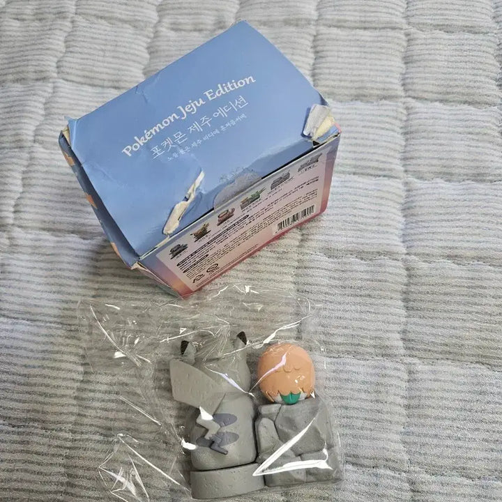 [BUNJANG] Pokemon Jeju Edition Random Figure Pikachu Dolhareubang Namolbaemi / 포켓몬 제주에디션 랜덤 피규어 피카츄 돌하르방 피카츄 나몰빼미