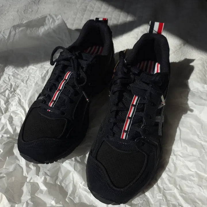 [BUNJANG] Thom Browne x ASICS Gel-Kayano 26 Black Sneakers / 톰브라운 아식스 260 검정