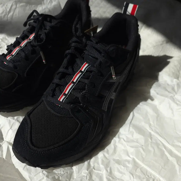 [BUNJANG] Thom Browne x ASICS Gel-Kayano 26 Black Sneakers / 톰브라운 아식스 260 검정