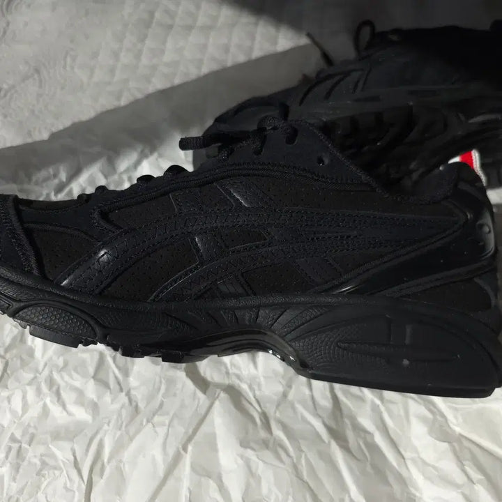 [BUNJANG] Thom Browne x ASICS Gel-Kayano 26 Black Sneakers / 톰브라운 아식스 260 검정