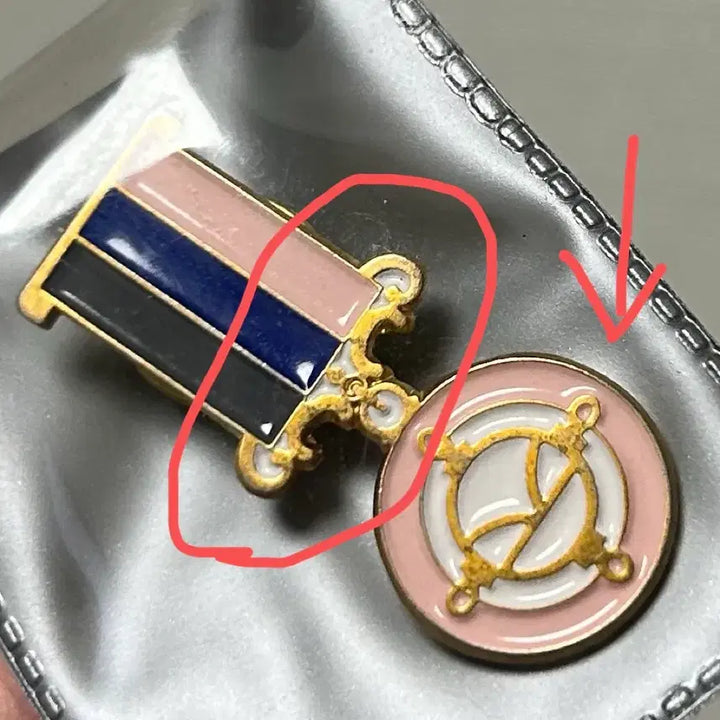 [BUNJANG] Kingsman Secret Service Eggsy Harry Badge / 킹스맨 시크릿 에이전트 에그시 해리 뱃지(비공굿)