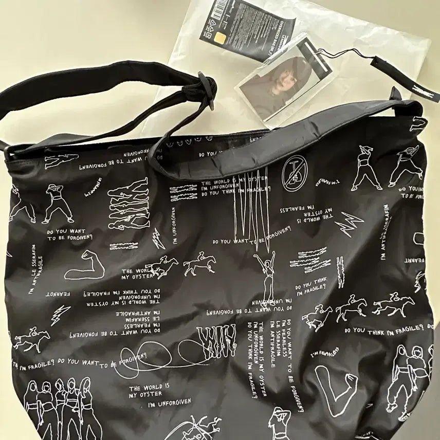 [BUNJANG] LE SSERAFIM Oversized Bag / 르세라핌 오버사이즈 백
