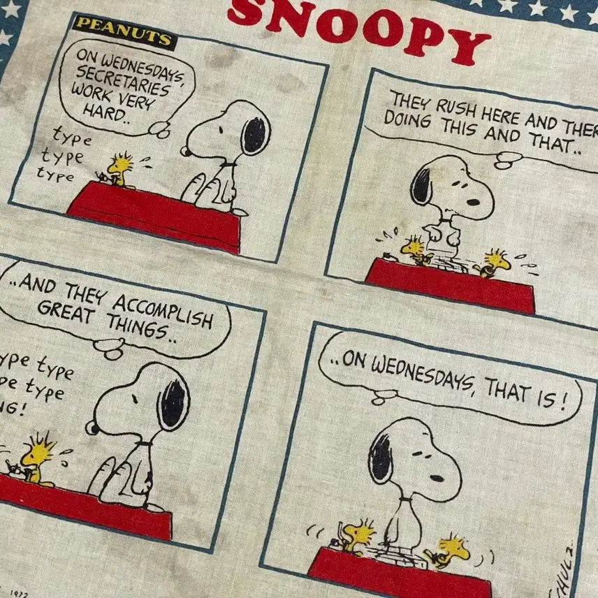 [BUNJANG] 1972 Hallmark Peanuts Snoopy Handkerchief / 1972 빈티지 스누피 피너츠 손수건