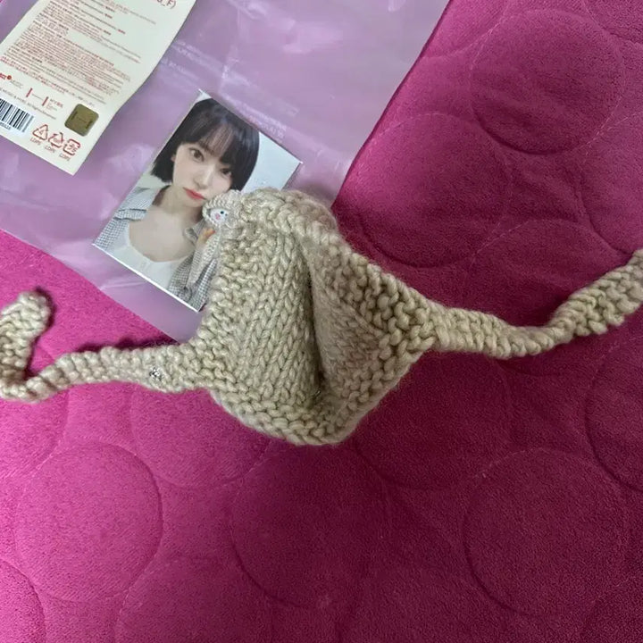 [BUNJANG] LE SSERAFIM Kkureoche Hoodie Scarf + Sakura Photocard / 르세라핌 꾸로셰 핌즈클럽 후드 스카프 + 사쿠라 포카