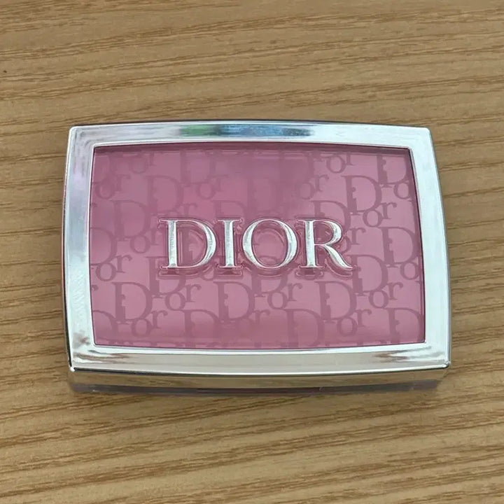 [BUNJANG] Dior Beauty Rouge Blush 001 Pink (Discontinued Old Version) / 구버전 단종 디올 뷰티 로지글로우 블러셔 치크 001 핑크