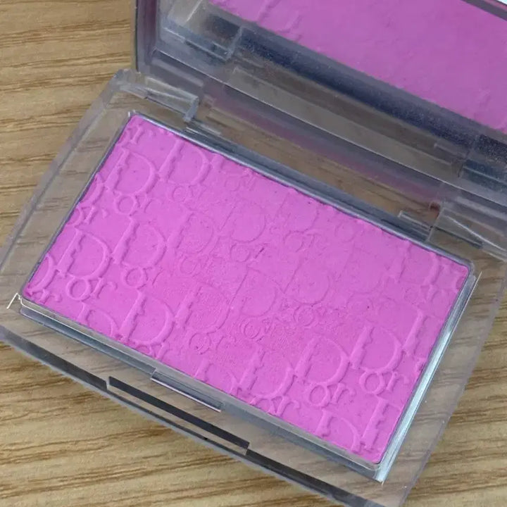 [BUNJANG] Dior Beauty Rouge Blush 001 Pink (Discontinued Old Version) / 구버전 단종 디올 뷰티 로지글로우 블러셔 치크 001 핑크