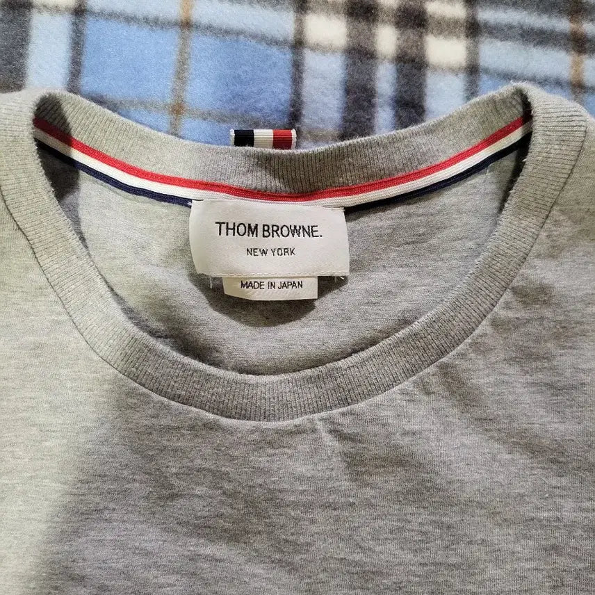 [BUNJANG] Thom Browne Short Sleeve T-Shirt Size 5 (Recommended 105) / 톰브라운 반팔티 5사이즈 (105추천)