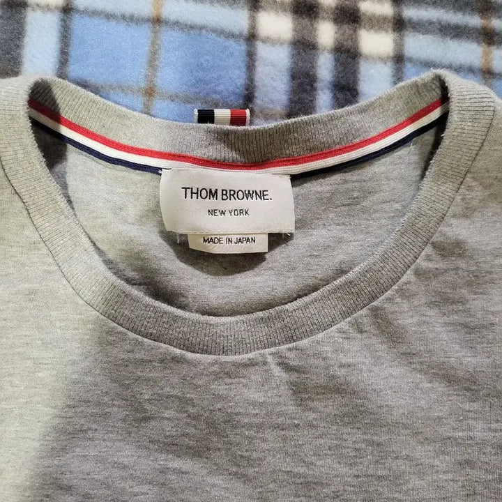[BUNJANG] Thom Browne Short Sleeve T-Shirt Size 5 (Recommended 105) / 톰브라운 반팔티 5사이즈 (105추천)